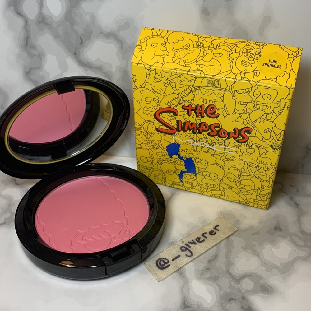 PINK SPRINKLES The Simpsons x MAC Powder Blush